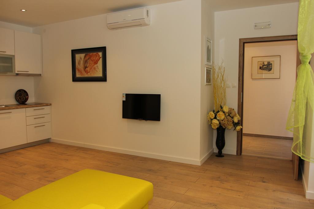 Apartment House Vitaic Supetar Rom bilde