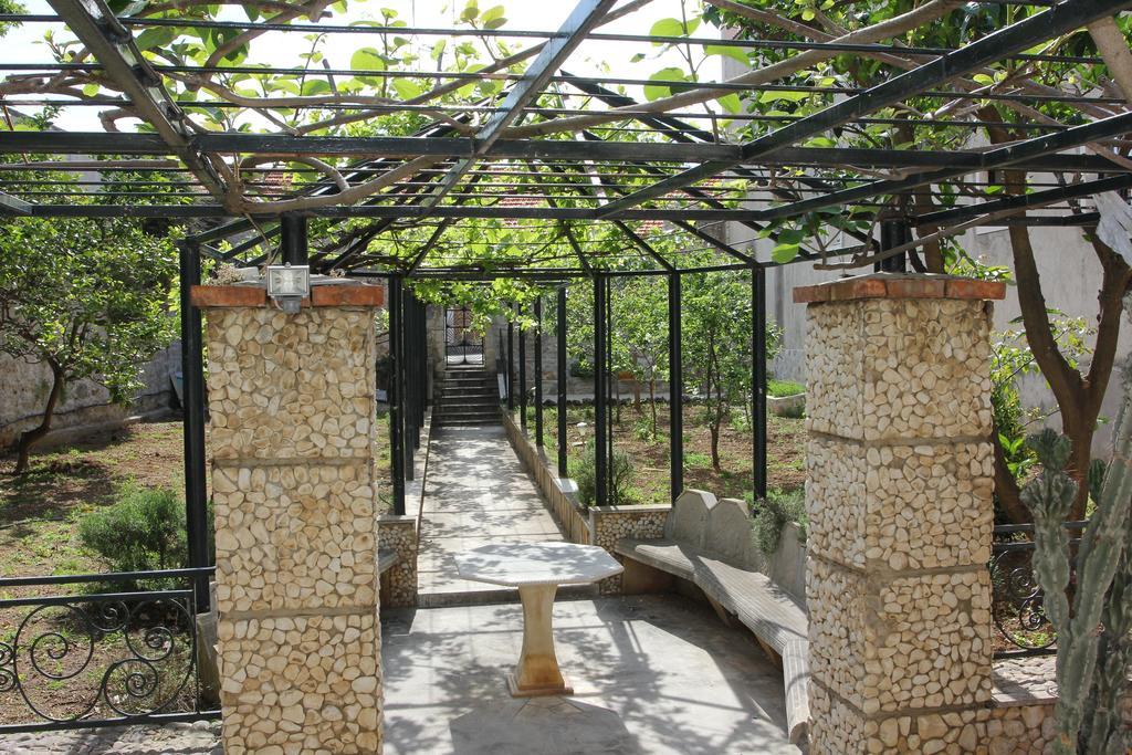 Apartment House Vitaic Supetar Rom bilde