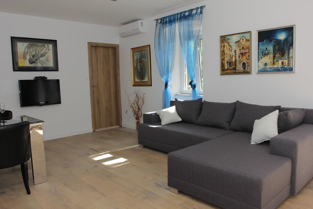 Apartment House Vitaic Supetar Rom bilde