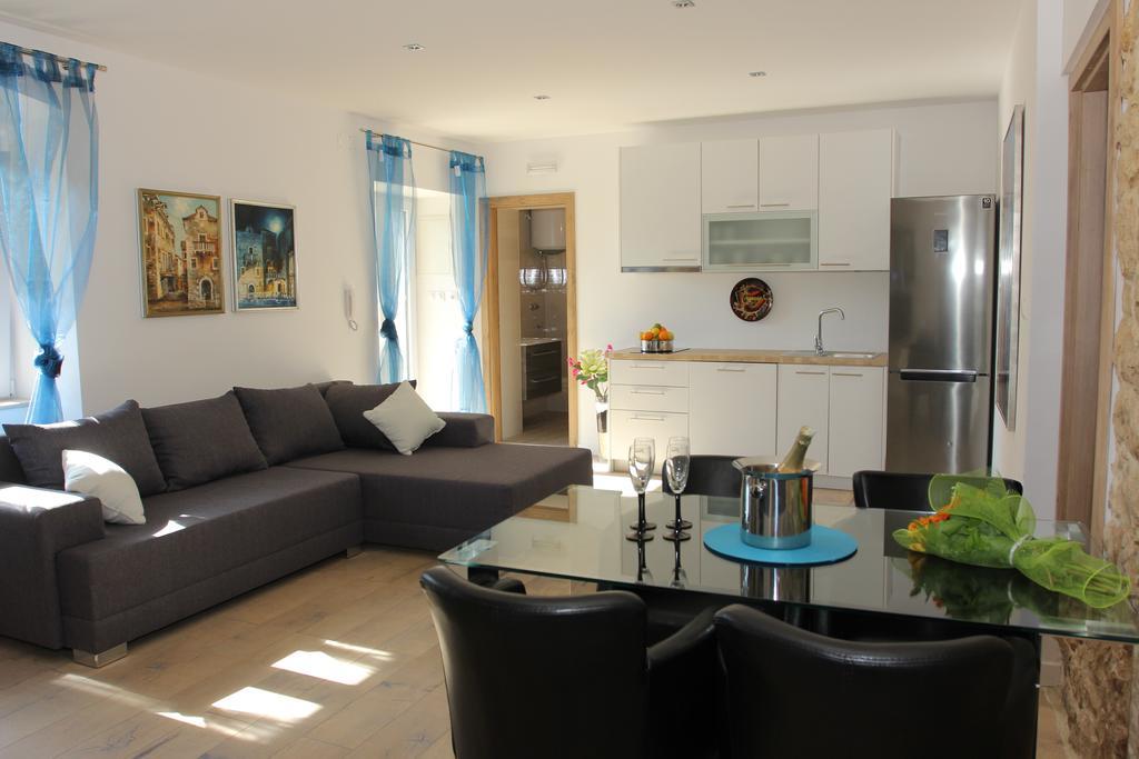 Apartment House Vitaic Supetar Rom bilde